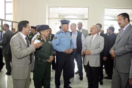 رئيس الجمهورية لدى زيارته لمشروع مركز الاصدار الآلي الموحد لخدمات الشرطة أمس